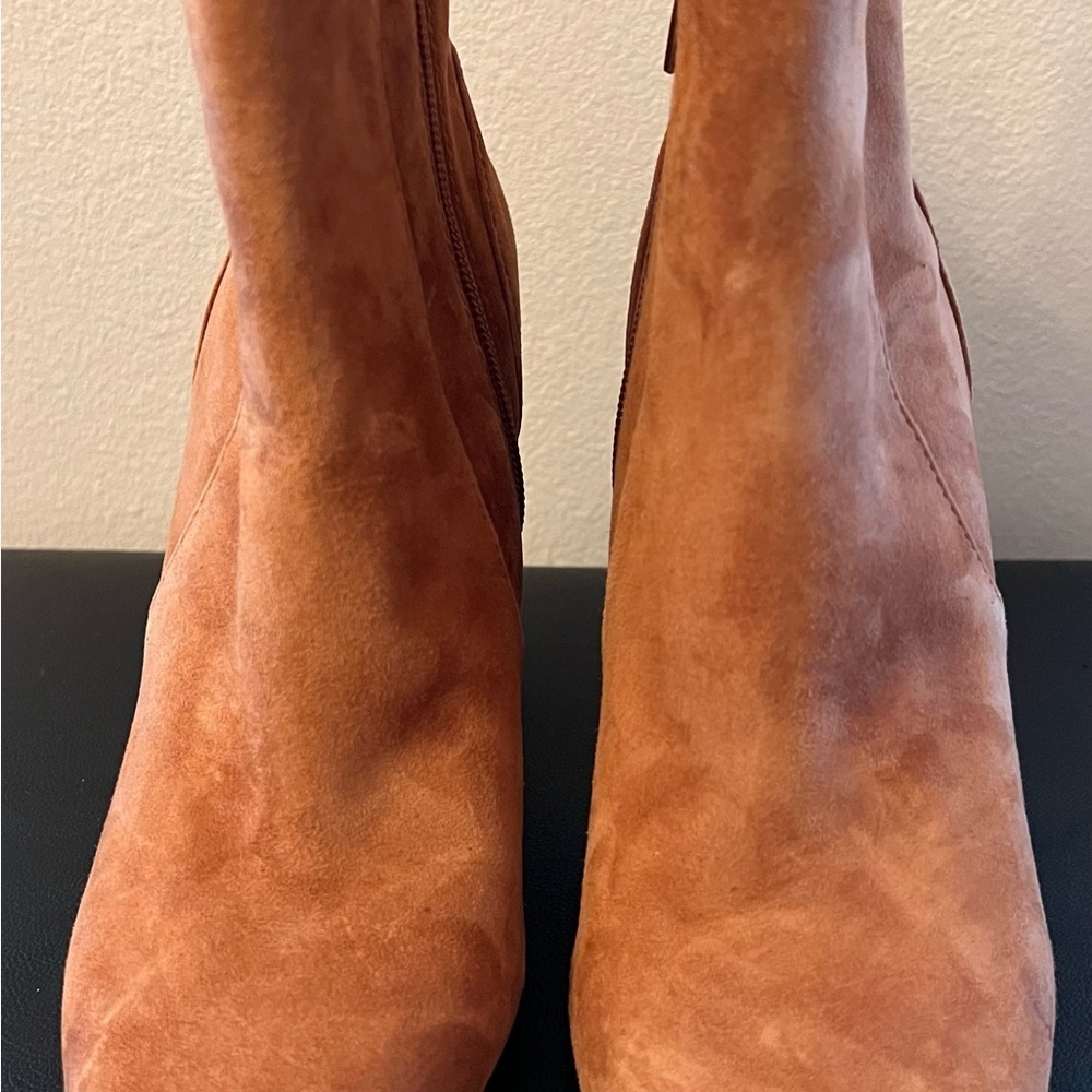 Vince Camuto Tall heel ankle boots. Size 7